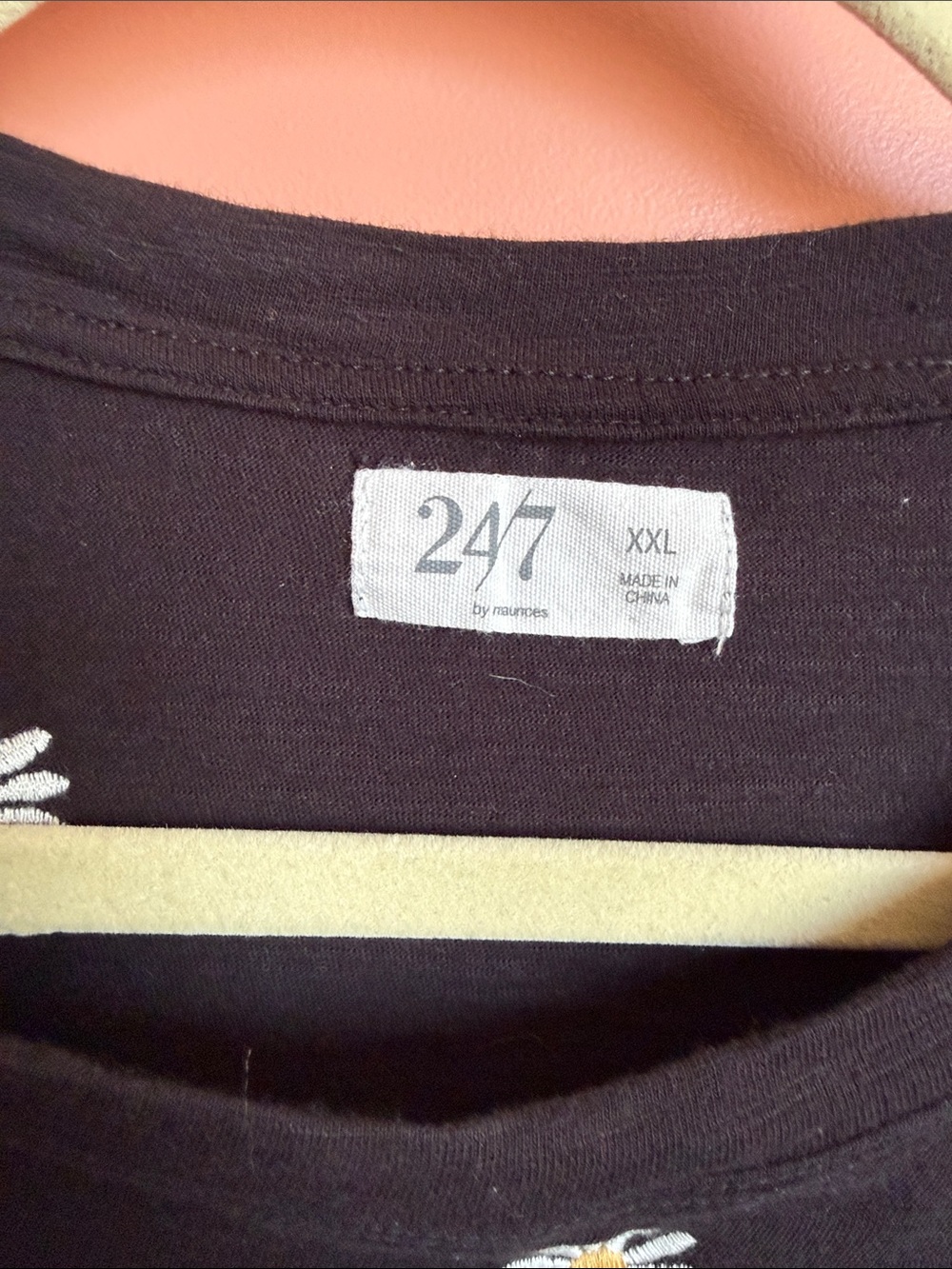 Maurices Black Short Sleeve Tee with White and Yellow Daisy Accents - Picture 3 of 3